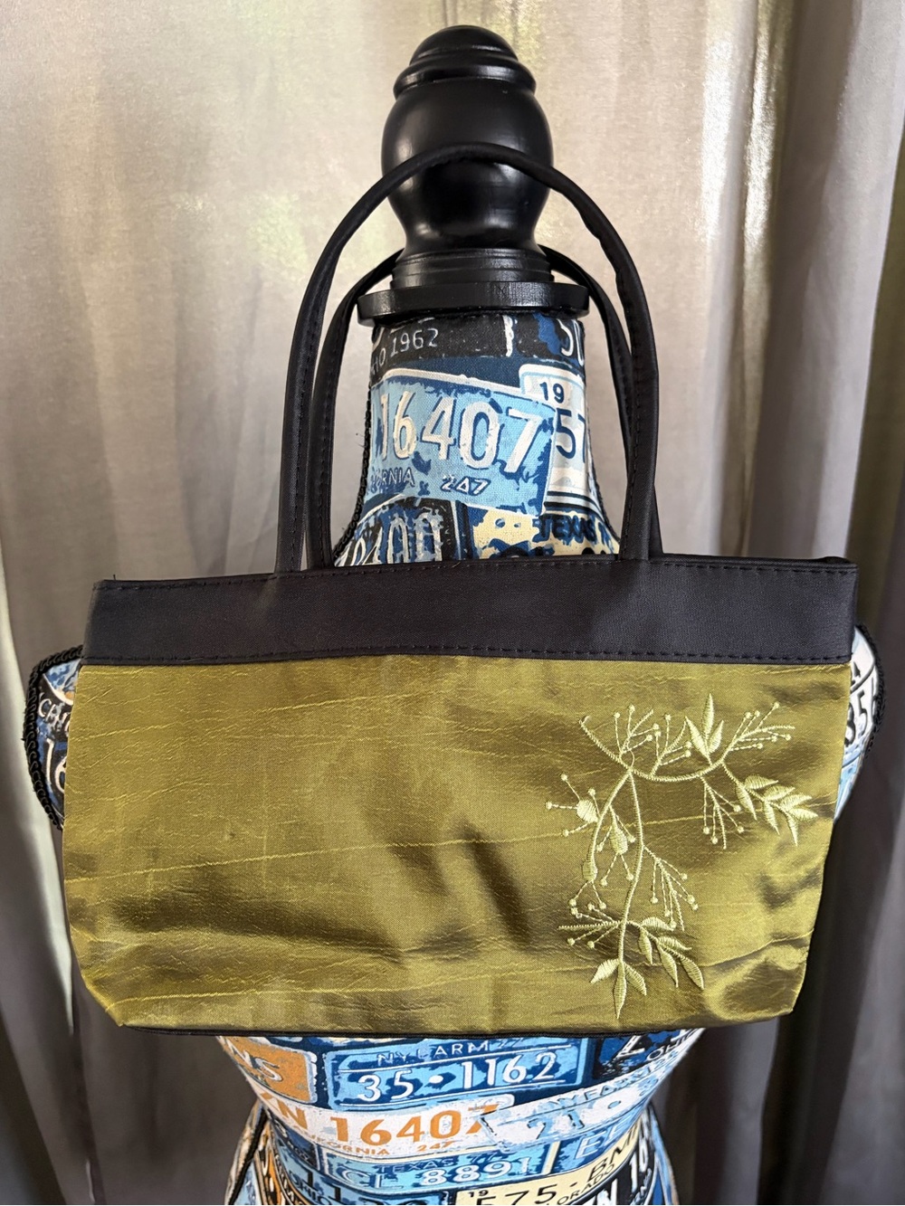 Asian Vintage Style Floral Embroidered Shoulder Bag Handbag